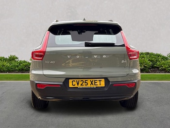 Used Volvo XC40 2025 for sale - 76142929: Photo 4