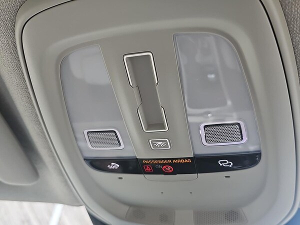 Used Volvo XC40 2025 for sale - 76220411: Photo 14