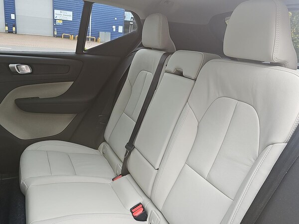 Used Volvo XC40 2025 for sale - 76220411: Photo 16