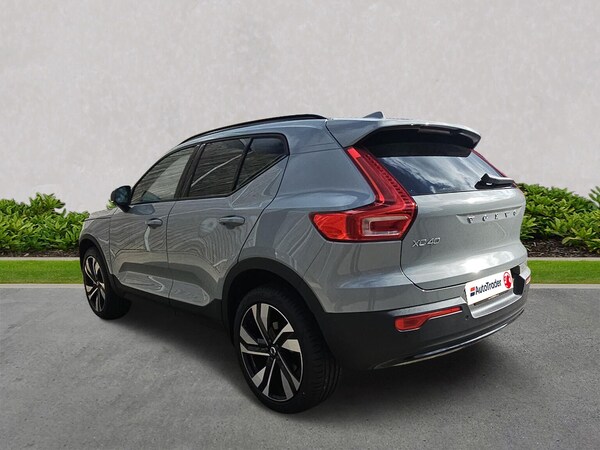 Used Volvo XC40 2025 for sale - 76220411: Photo 2