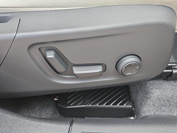Used Volvo XC40 2025 for sale - 76220411: Photo 30