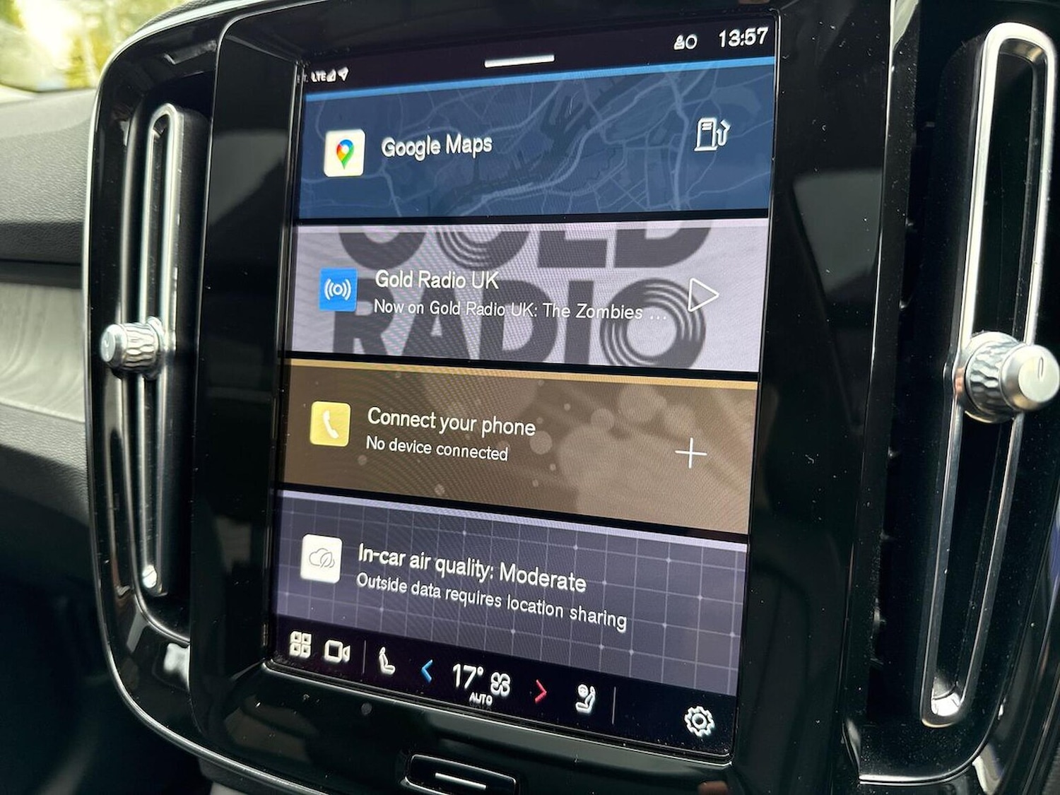 Used Volvo XC40 2022 for sale - 76142928: Photo 11