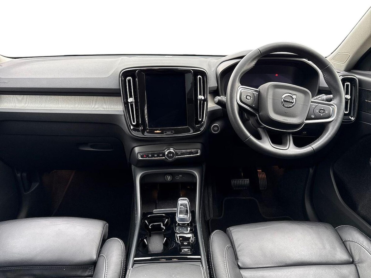 Used Volvo XC40 2022 for sale - 76142928: Photo 8