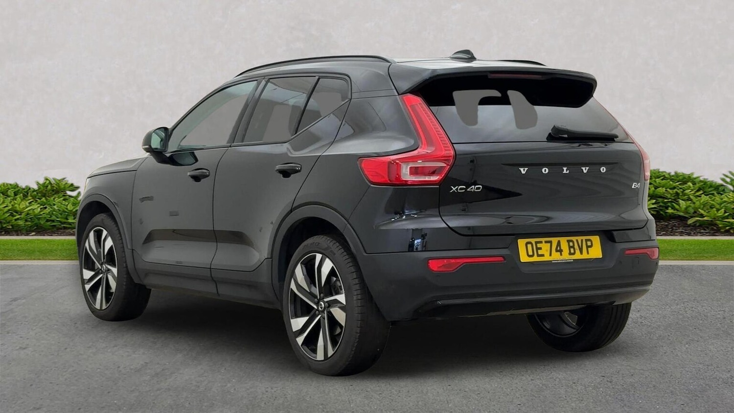Used Volvo XC40 2024 for sale - 76471090: Photo 2