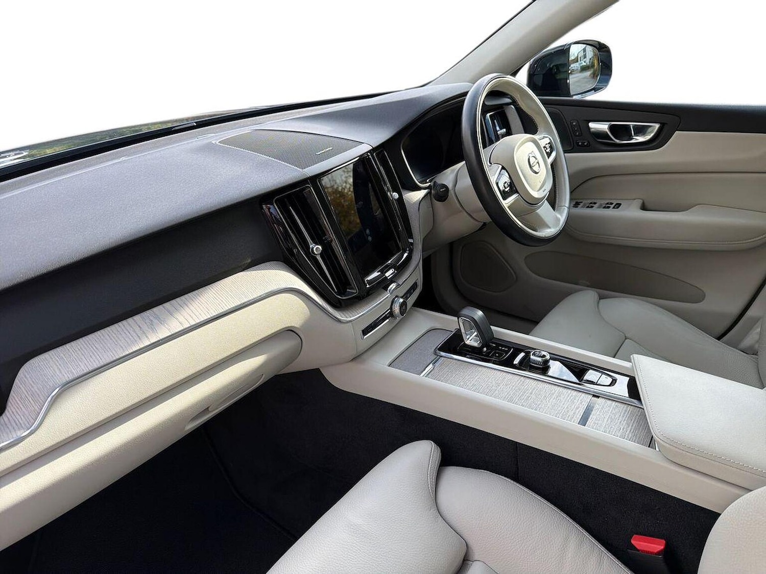 Used Volvo XC60 2022 for sale - 76461814: Photo 7