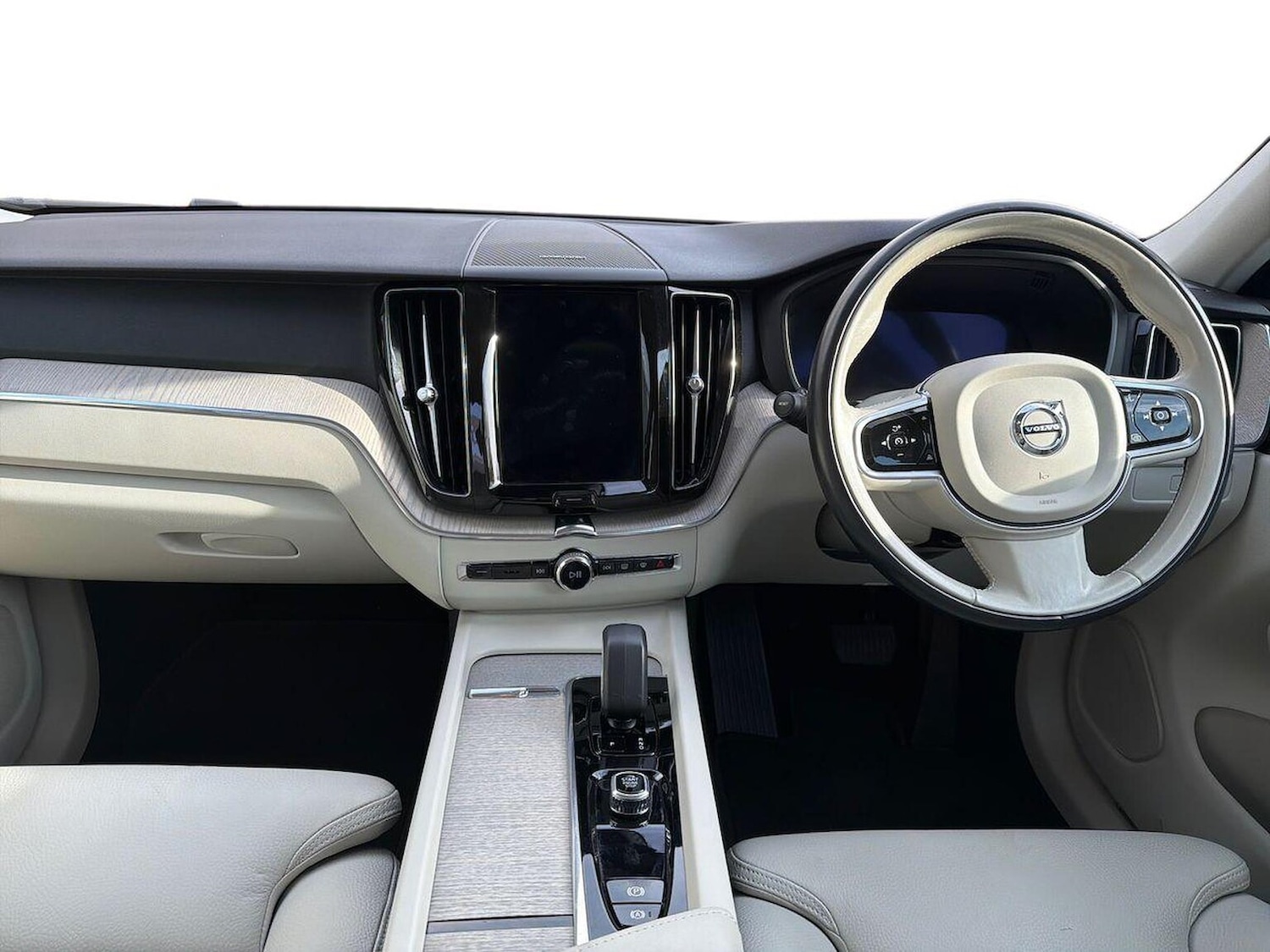 Used Volvo XC60 2022 for sale - 76461814: Photo 8