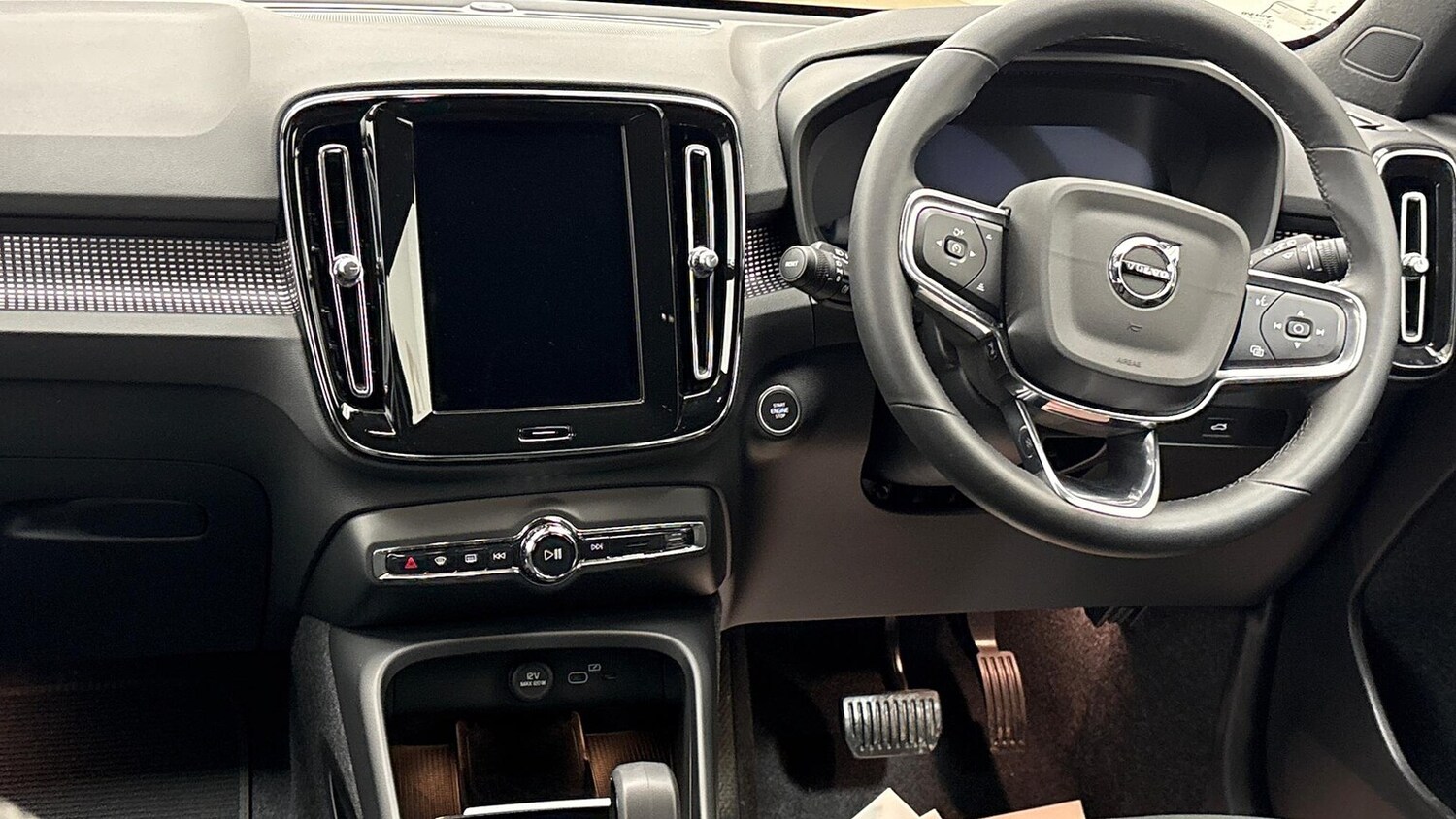 Used Volvo XC40 2024 for sale - 76016931: Photo 10