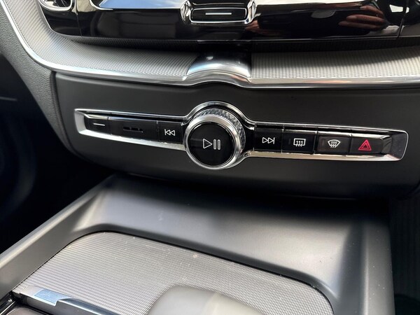 Used Volvo XC60 2023 for sale - 76249734: Photo 12