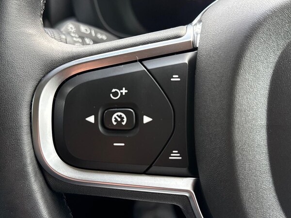Used Volvo XC60 2023 for sale - 76249734: Photo 27