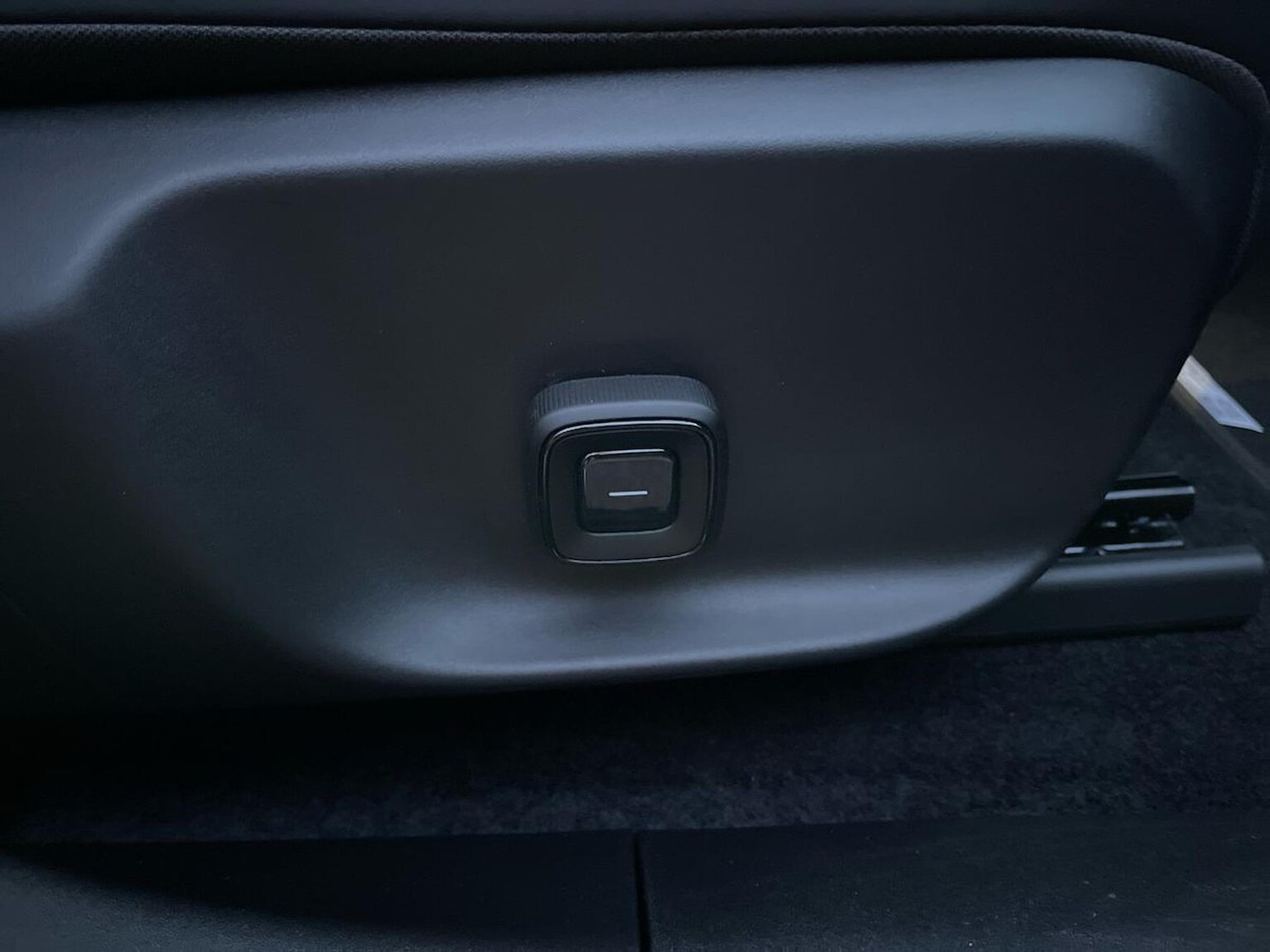 Used Volvo EX30 2025 for sale - 77008244: Photo 28