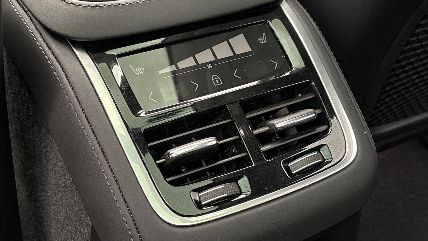 Used Volvo XC90 2025 for sale - 76464668: Photo 17