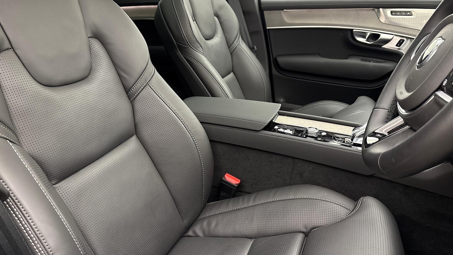 Used Volvo XC90 2025 for sale - 76464668: Photo 28