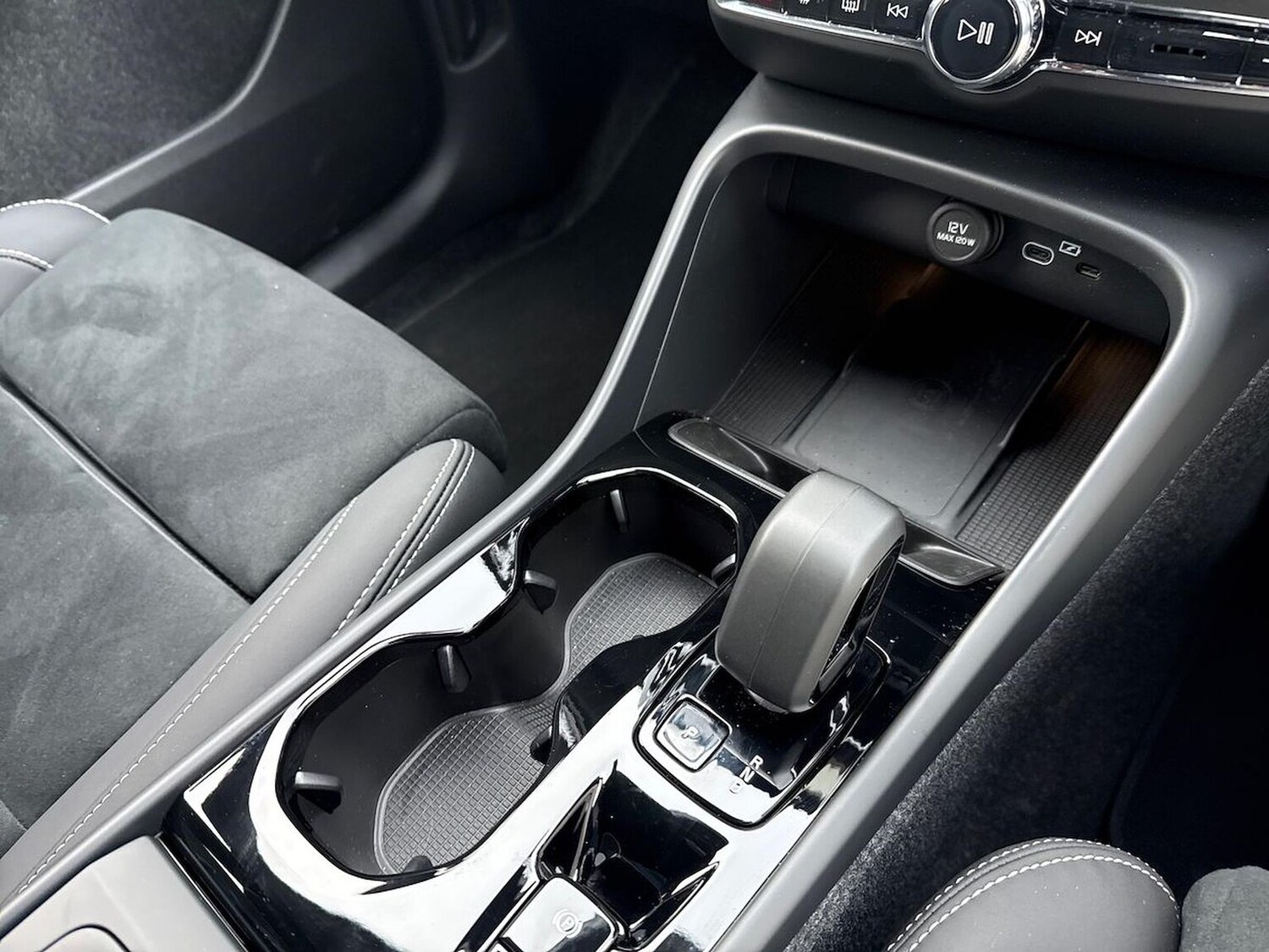 Used Volvo XC40 2025 for sale - 77487435: Photo 13