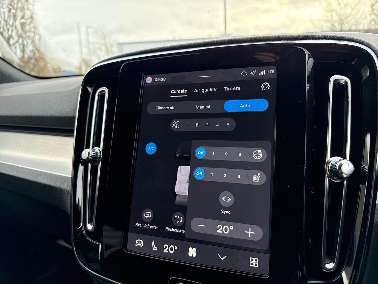 Used Volvo XC40 2025 for sale - 77487435: Photo 25