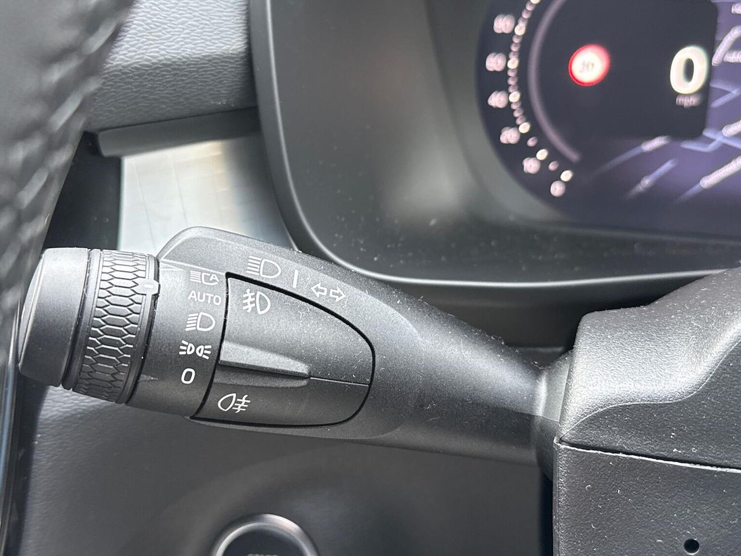 Used Volvo XC40 2025 for sale - 77487435: Photo 29