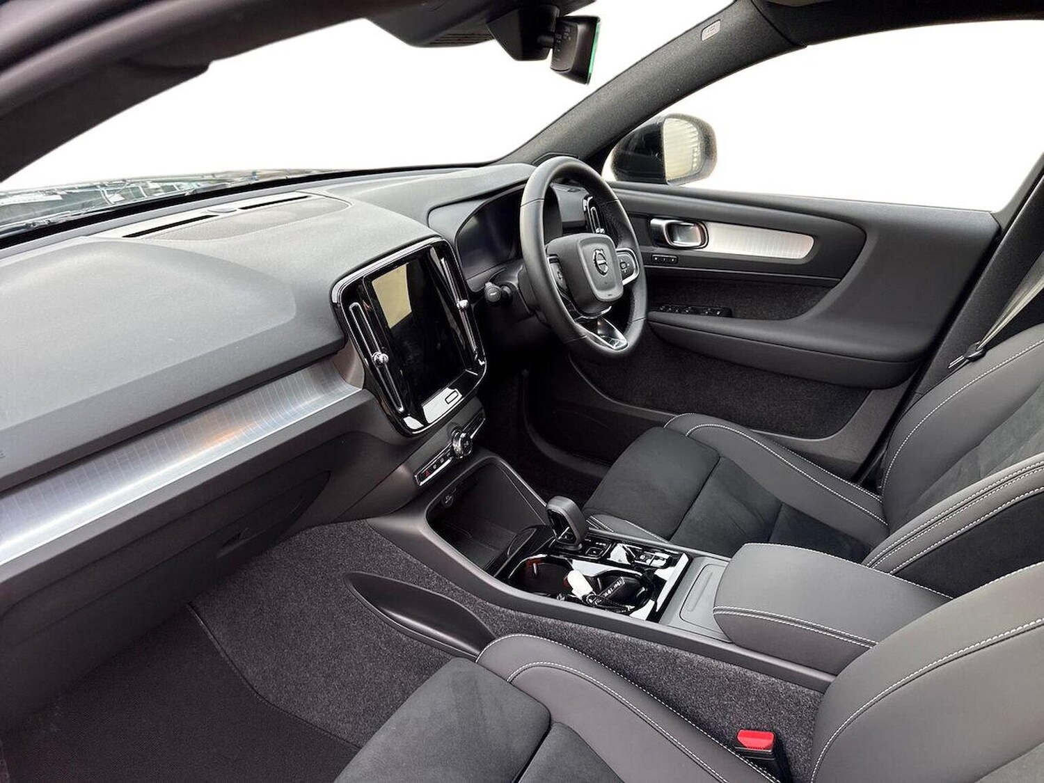 Used Volvo XC40 2025 for sale - 77487435: Photo 7