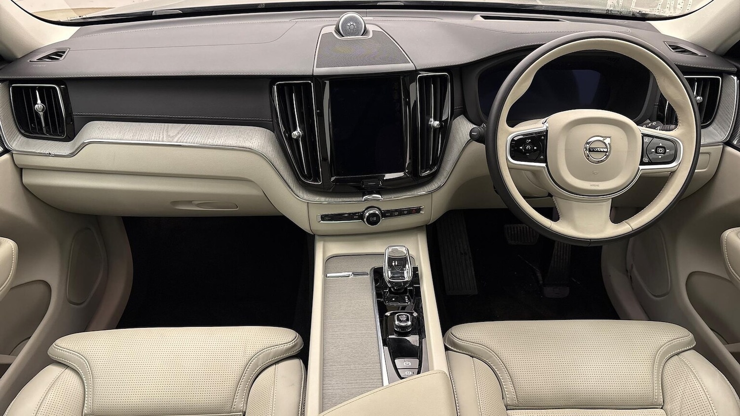 Used Volvo XC60 2025 for sale - 77077301: Photo 10