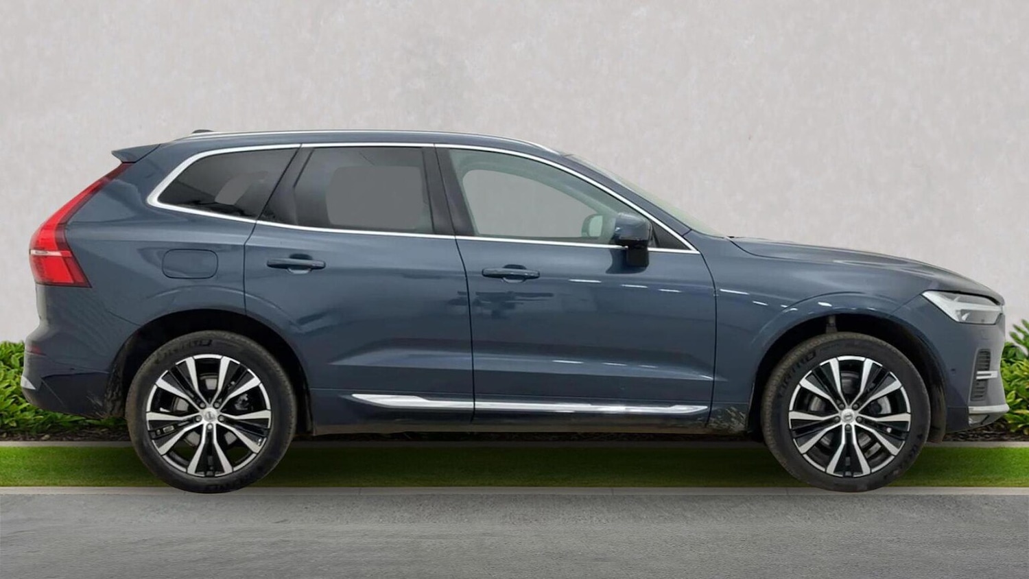 Used Volvo XC60 2025 for sale - 77077301: Photo 3