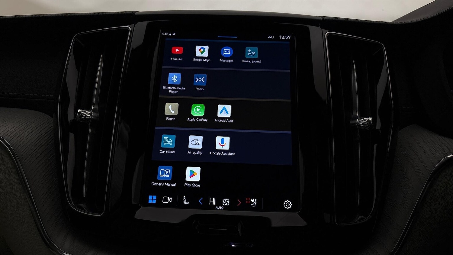 Used Volvo XC60 2025 for sale - 77077301: Photo 32