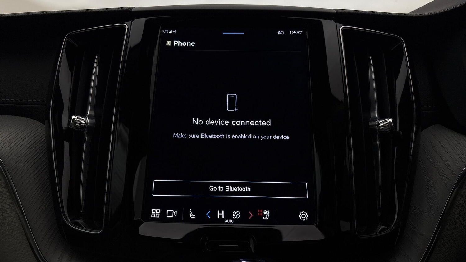 Used Volvo XC60 2025 for sale - 77077301: Photo 35