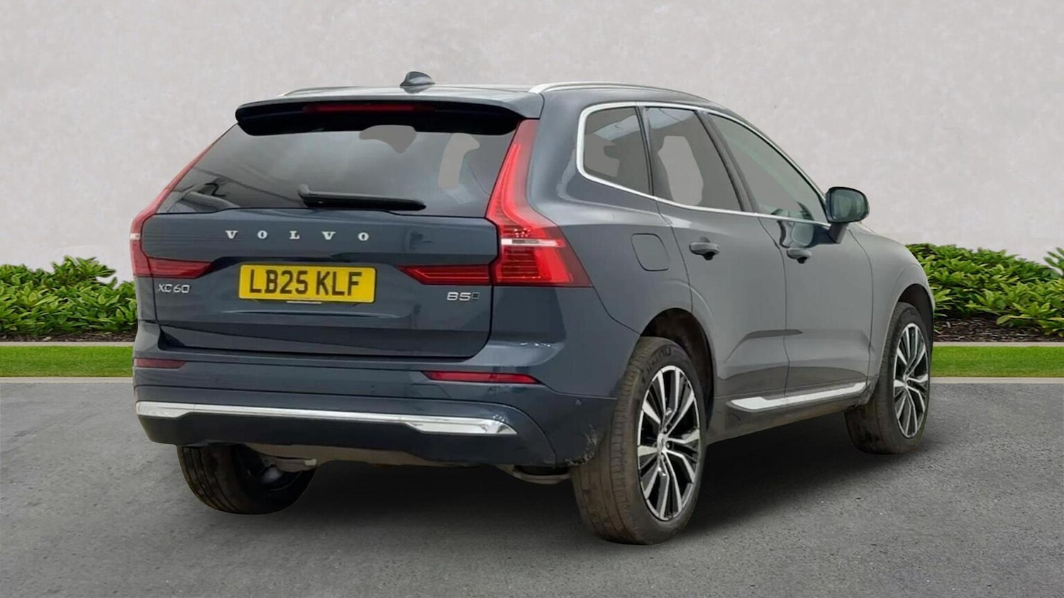 Used Volvo XC60 2025 for sale - 77077301: Photo 5