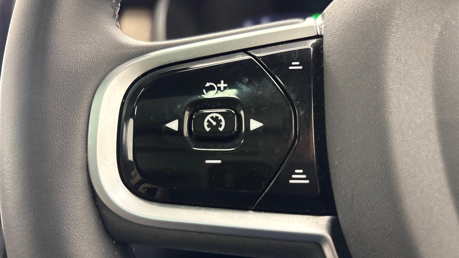 Used Volvo XC90 2025 for sale - 76464665: Photo 30