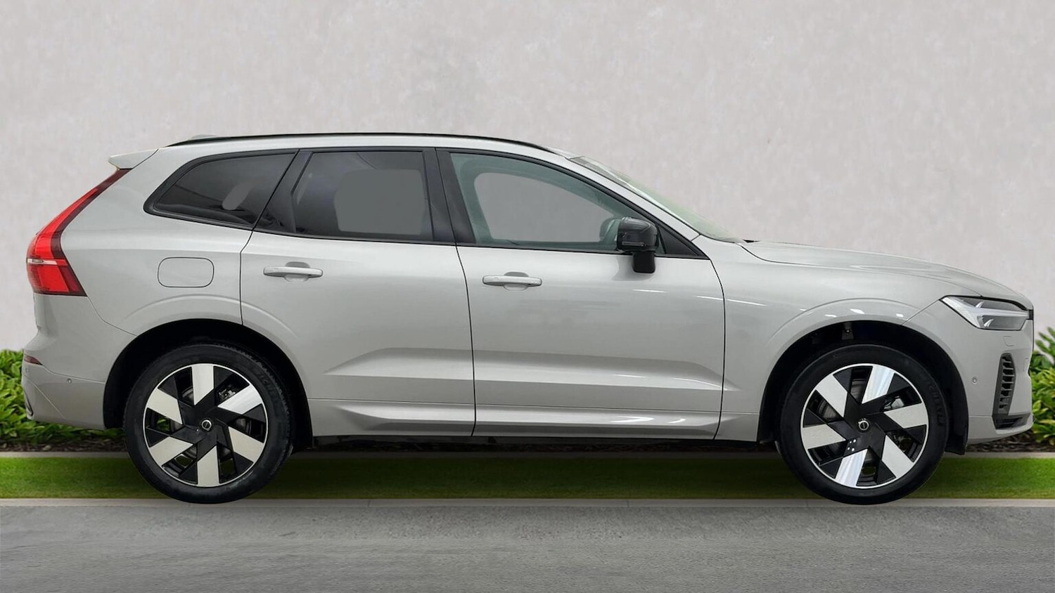 Used Volvo XC60 2025 for sale - 76464629: Photo 3