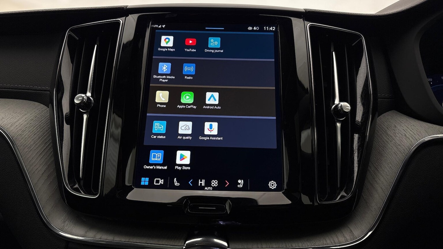 Used Volvo XC60 2025 for sale - 76464629: Photo 33