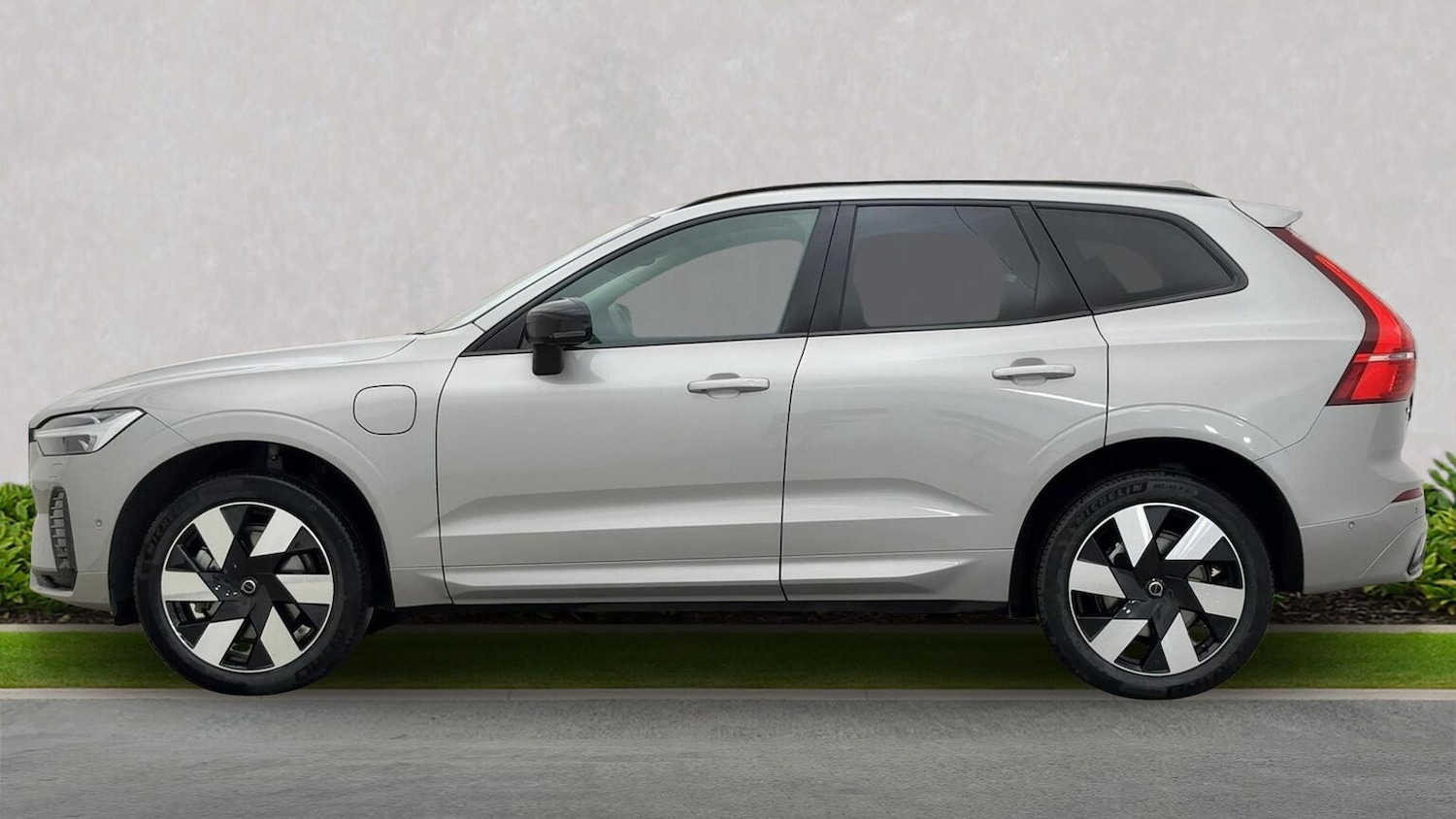 Used Volvo XC60 2025 for sale - 76464629: Photo 5