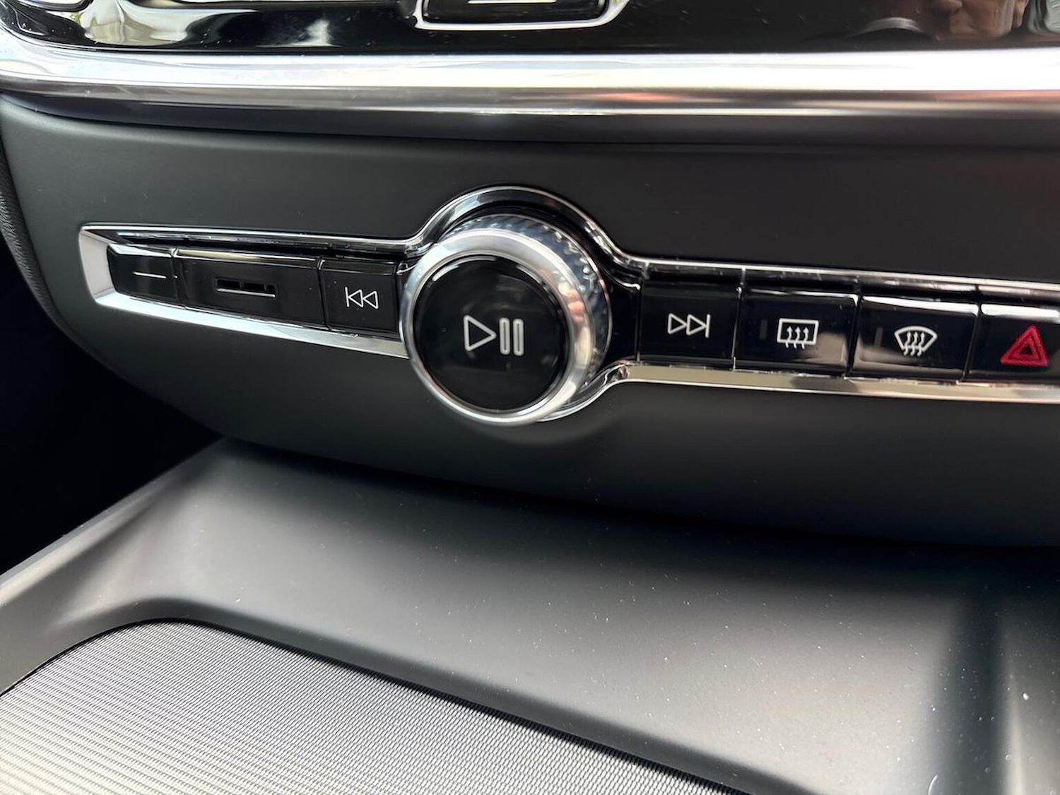 Used Volvo V60 2025 for sale - 76376822: Photo 12