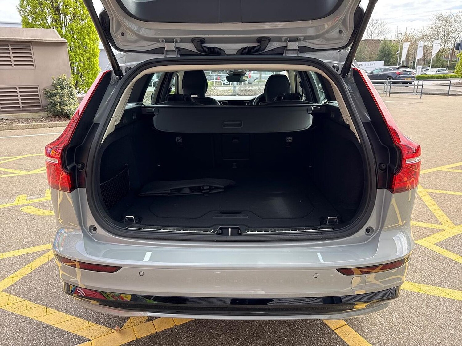 Used Volvo V60 2025 for sale - 76376822: Photo 17