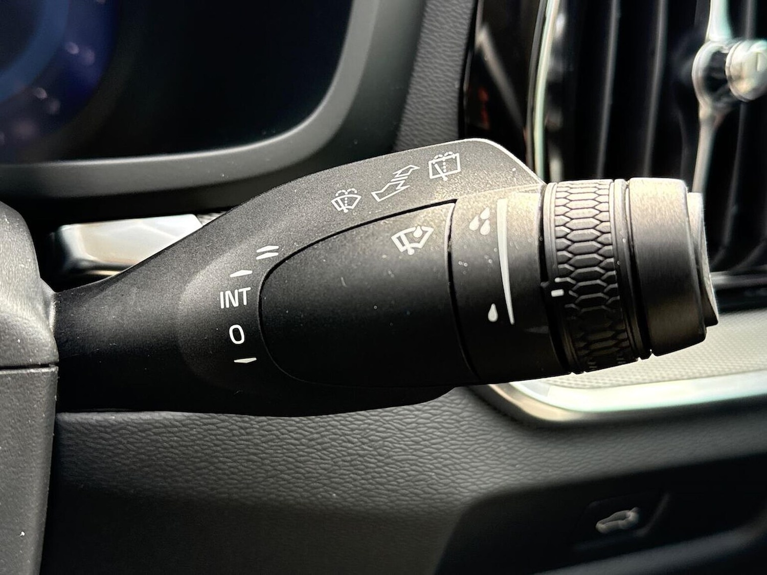 Used Volvo V60 2025 for sale - 76376822: Photo 28