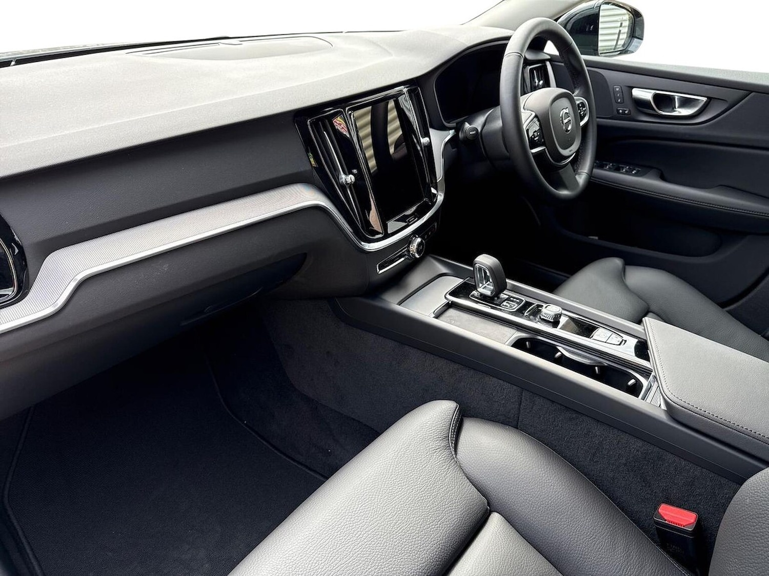 Used Volvo V60 2025 for sale - 76376822: Photo 7