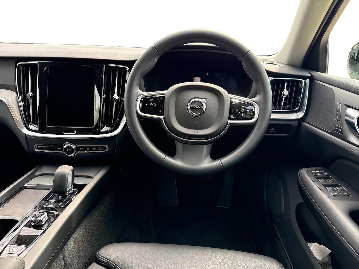 Used Volvo V60 2025 for sale - 76376822: Photo 9