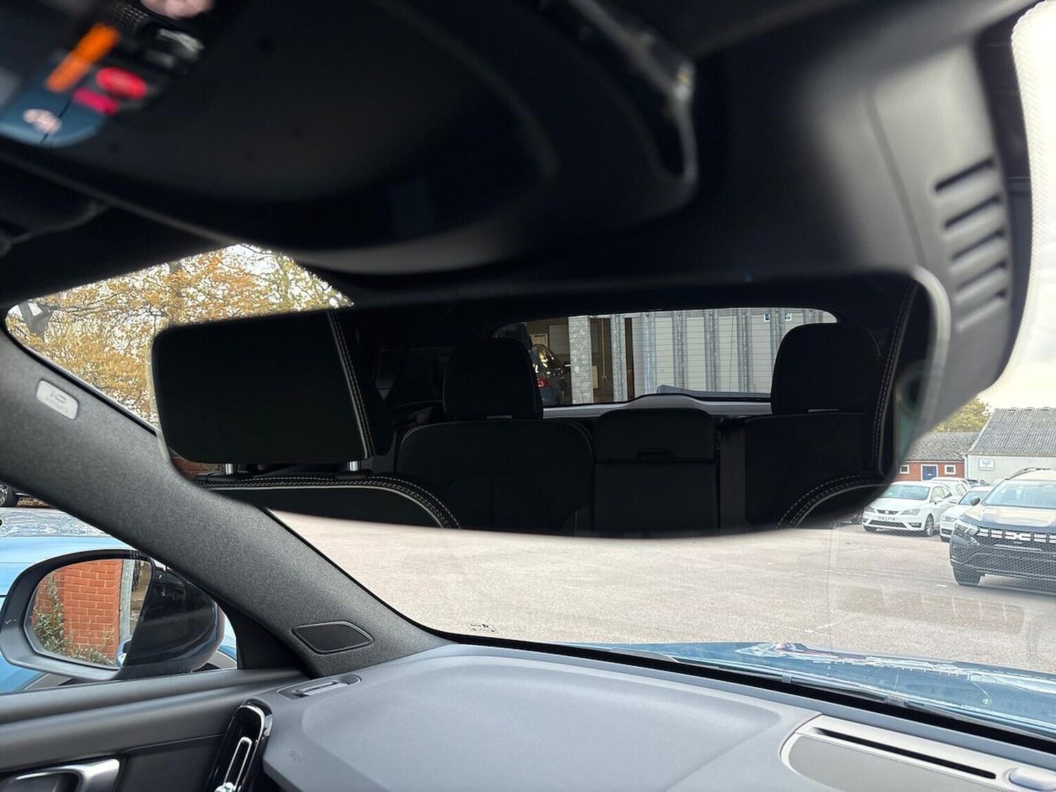 Used Volvo XC40 2024 for sale - 76490539: Photo 14