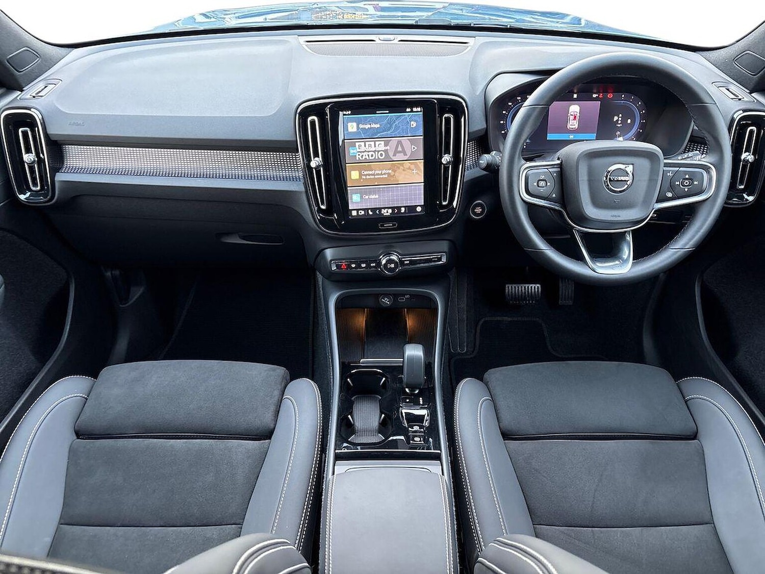 Used Volvo XC40 2024 for sale - 76490539: Photo 8