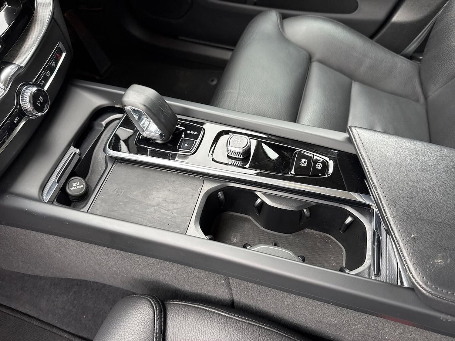 Used Volvo XC60 2024 for sale - 78210196: Photo 15