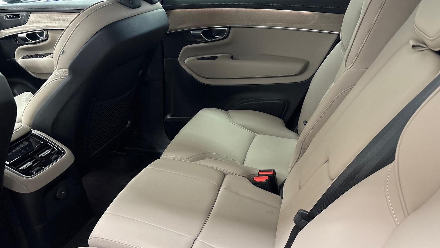 Used Volvo XC90 2025 for sale - 76565470: Photo 9