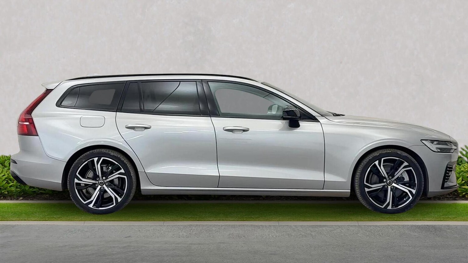 Used Volvo V60 2025 for sale - 77888666: Photo 3