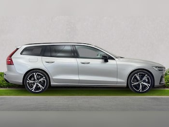Used Volvo V60 2025 for sale - 77888666: Photo
