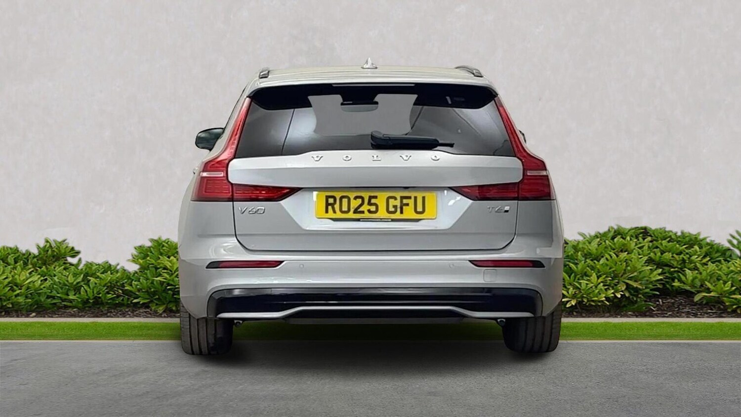 Used Volvo V60 2025 for sale - 77888666: Photo 4