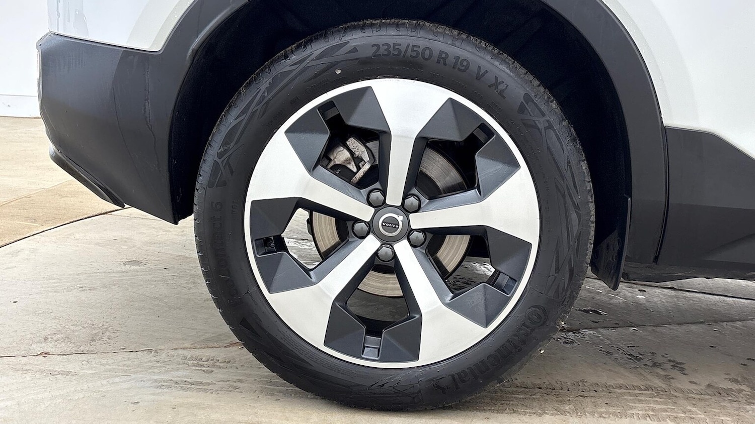 Used Volvo XC40 2025 for sale - 76464664: Photo 16