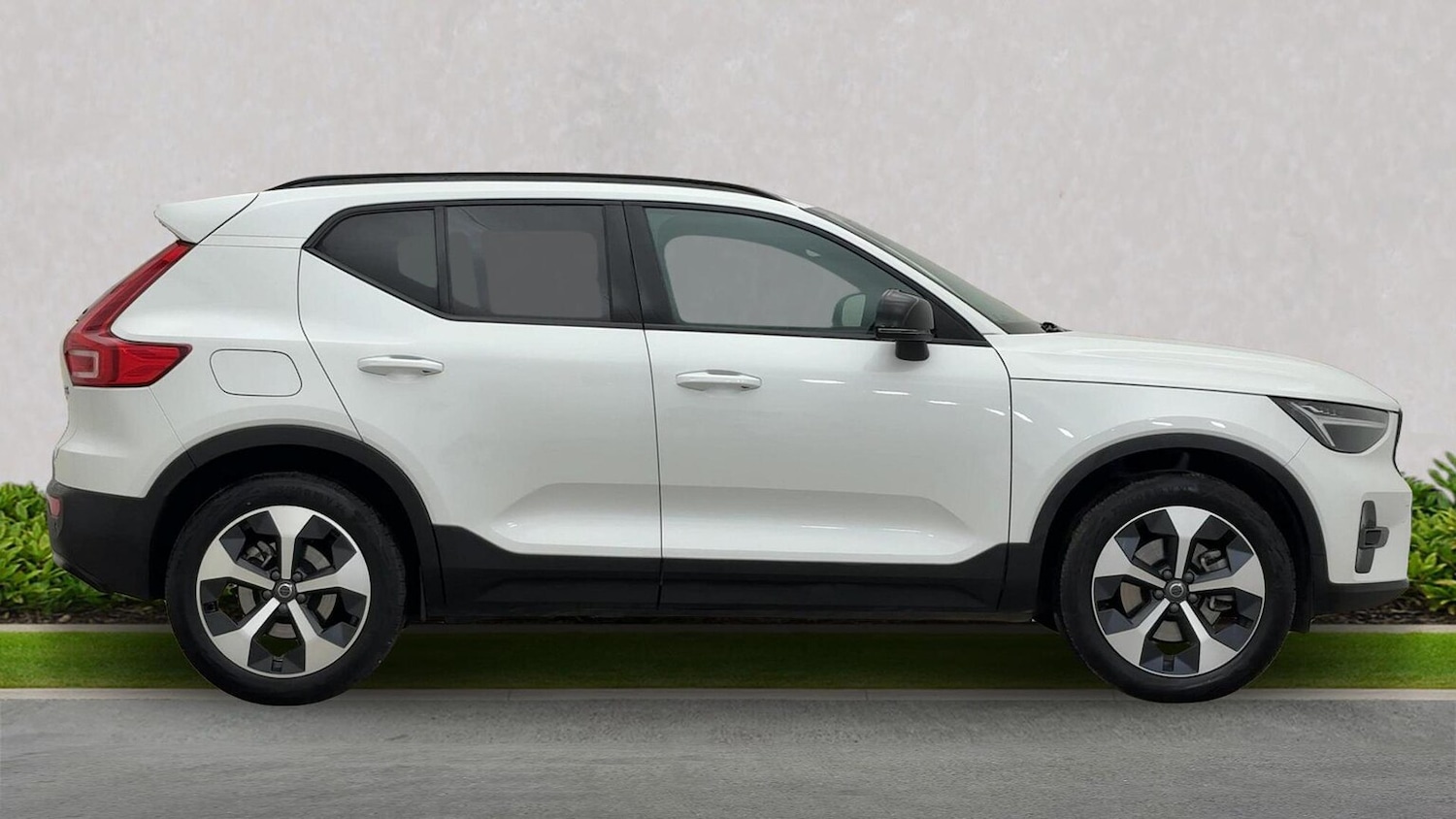 Used Volvo XC40 2025 for sale - 76464664: Photo 3