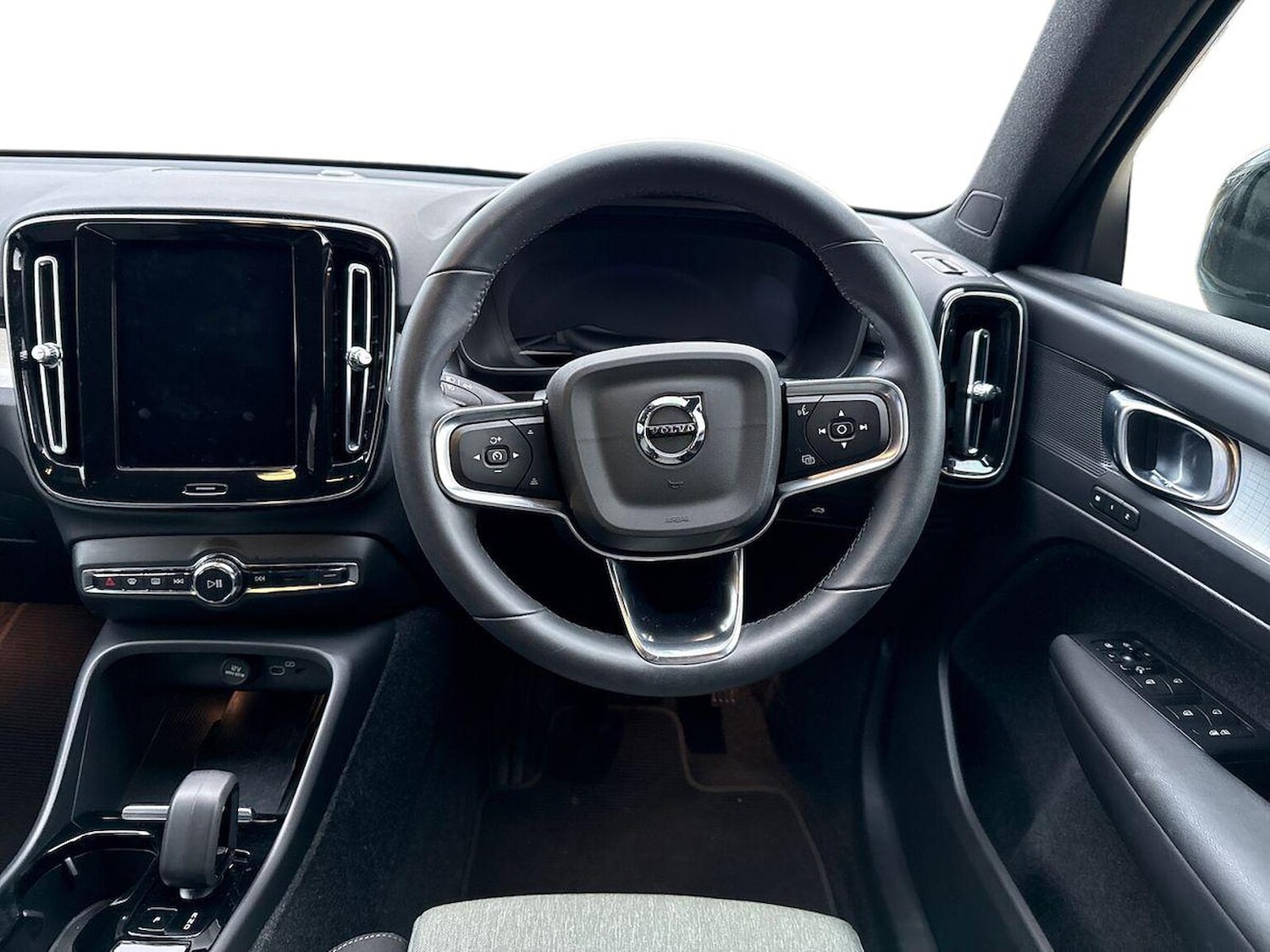 Used Volvo XC40 2022 for sale - 77056919: Photo 11