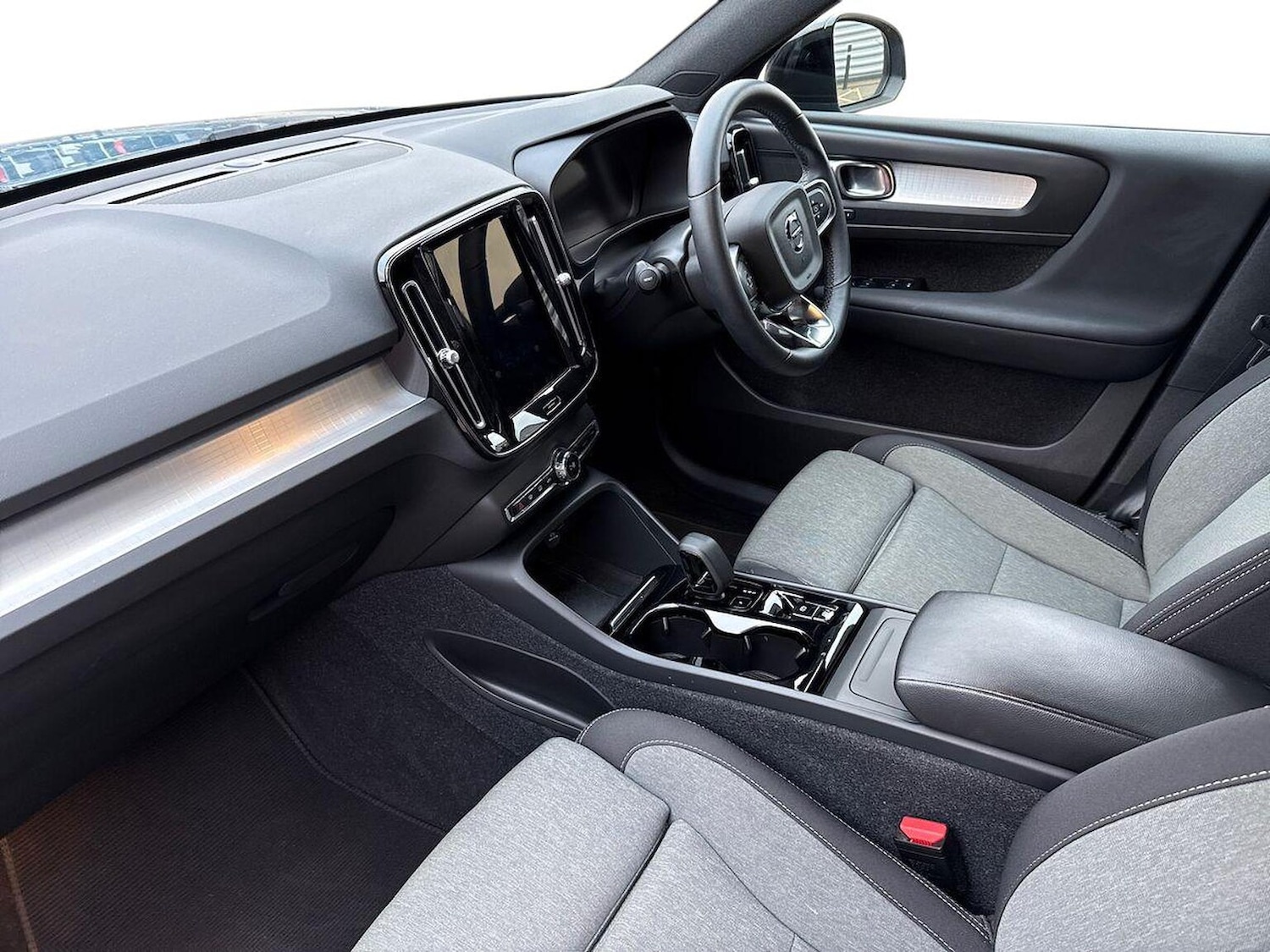 Used Volvo XC40 2022 for sale - 77056919: Photo 9