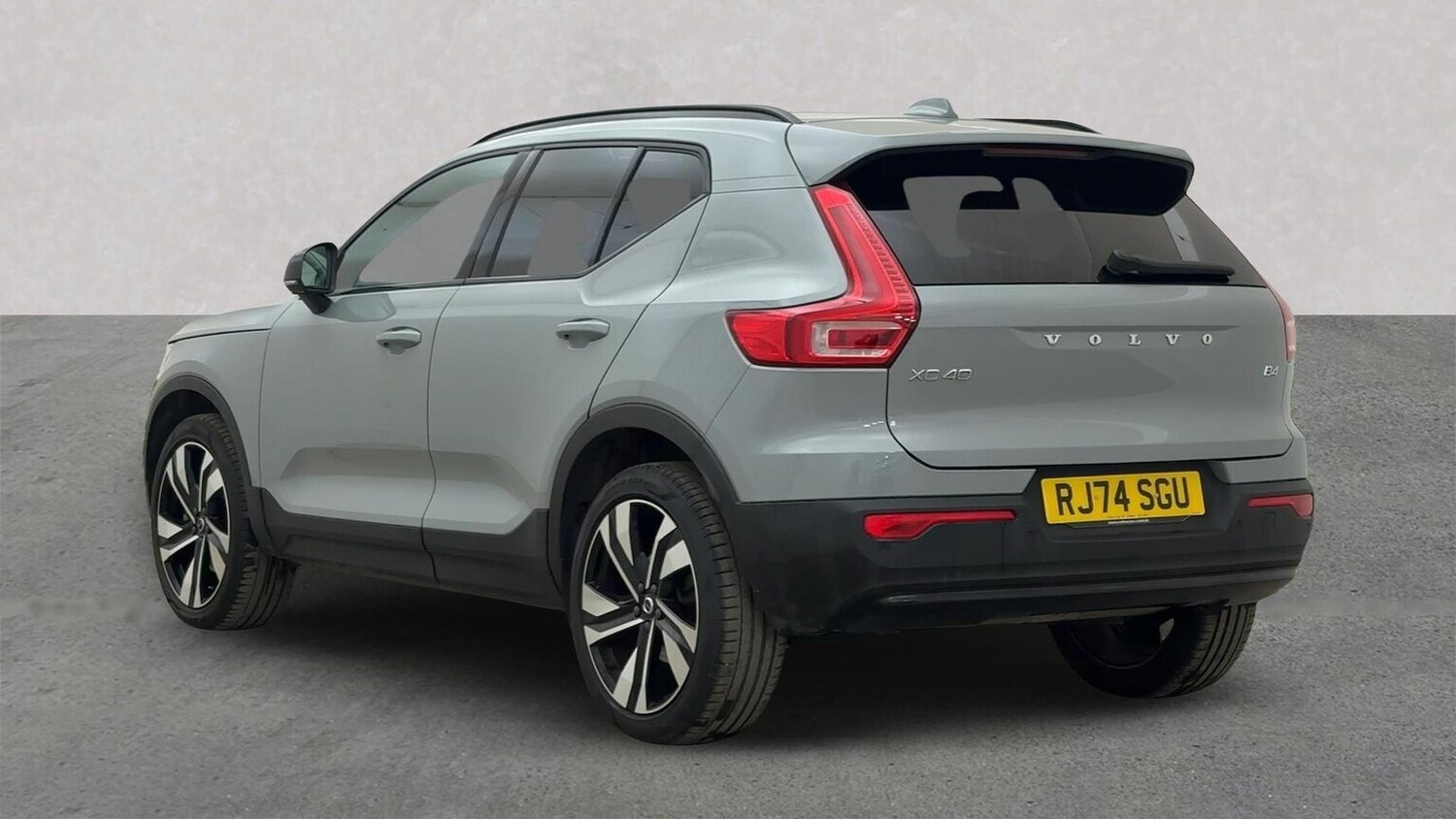 Used Volvo XC40 2024 for sale - 76471085: Photo 8