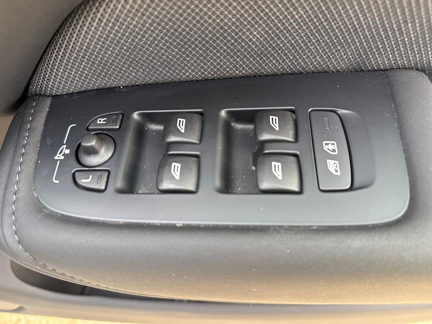 Used Volvo XC60 2025 for sale - 78193921: Photo 23