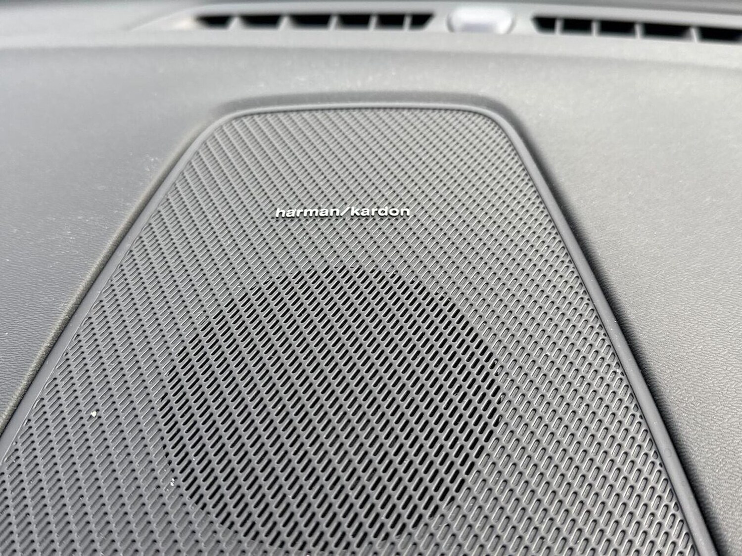 Used Volvo XC60 2025 for sale - 78193921: Photo 33