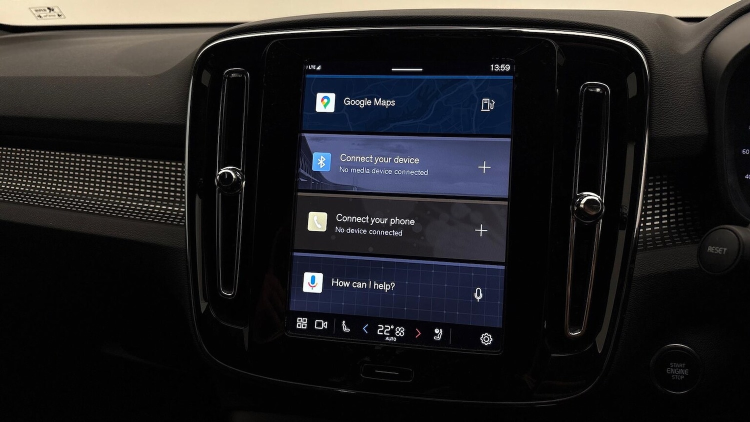 Used Volvo XC40 2025 for sale - 76471082: Photo 11