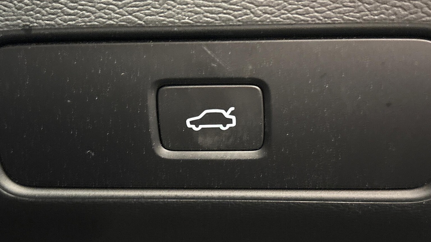 Used Volvo XC40 2025 for sale - 76471082: Photo 27